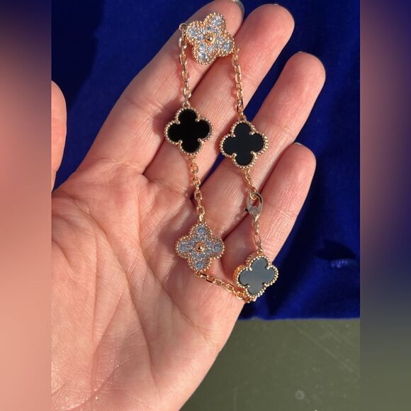 Lucky Alhambra Clover Bracelet Rose Gold Black Stones With Logo - Picture 10 of 11